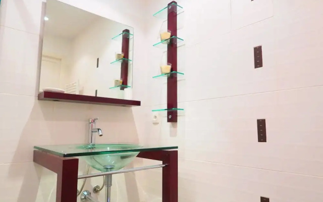 Maison Patrizia Terrasse by Nestor&Jeeves