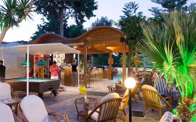 Paradise Hotel Apartments