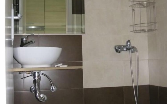 Albatros Studios & Apartments