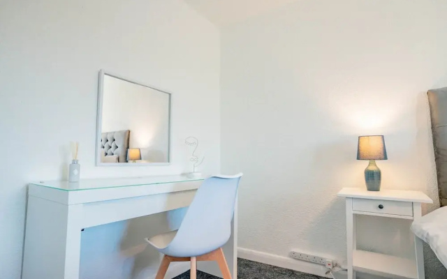 Host Stay Chestnut Residence