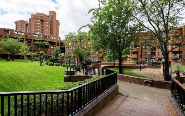 Studio on the Thames