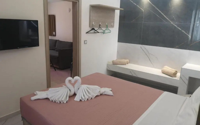 Amalia Deluxe Villas