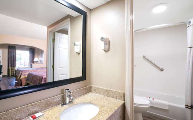 Super 8 by Wyndham Murfreesboro