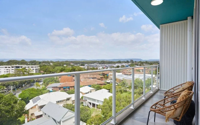 Luxurious 2bed 2bath APT With Parking@southport