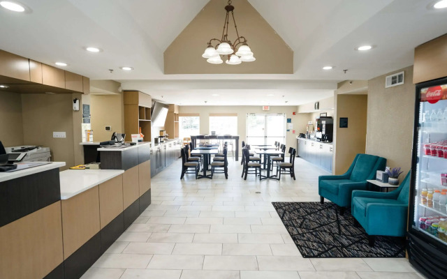 Mainstay Suites Knoxville Airport