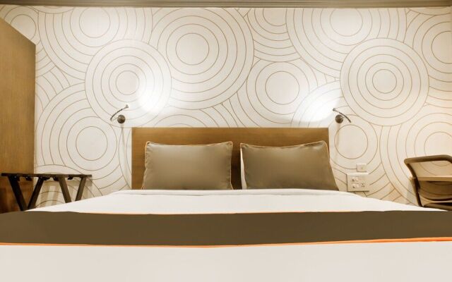 OYO Townhouse 430 Everest Hotel