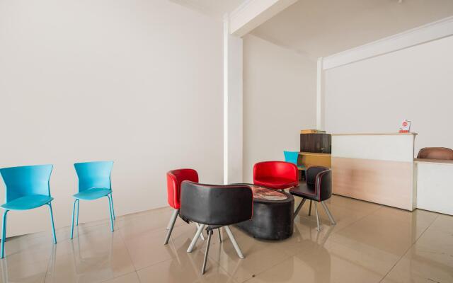 OYO 3508 Griya Aisyah Karah Syariah