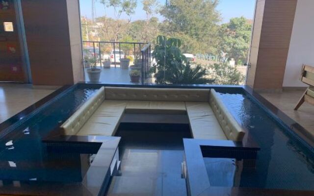 Via Lakhela Resort & Spa