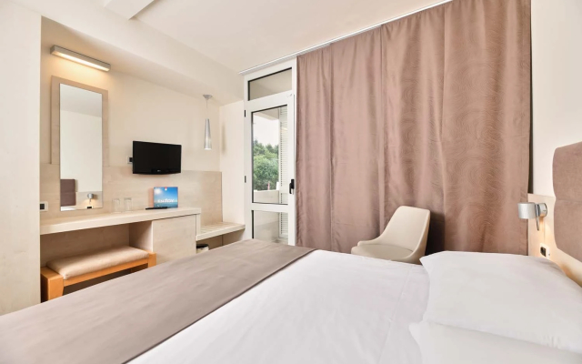Hotel Mediteran Plava Laguna