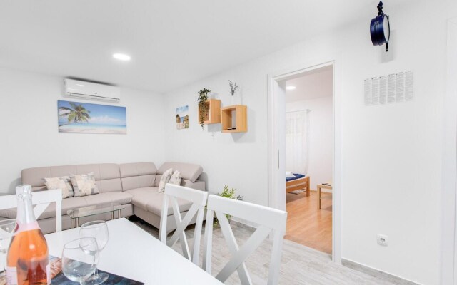 Nice Home in Krk With Wifi and 1 Bedrooms