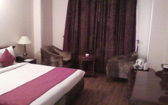 Oyo 3865 Hotel Corporate Park