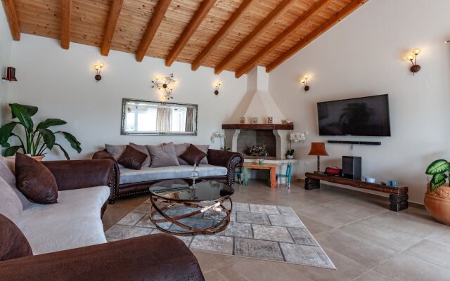 Five bedroom villa Emily with pool