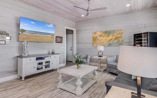 Tranquil Waters 8 Bedroom Home