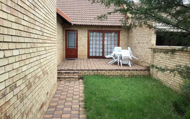 2BR Relocation Housing Fully Furnished Secured in Pentagon Park