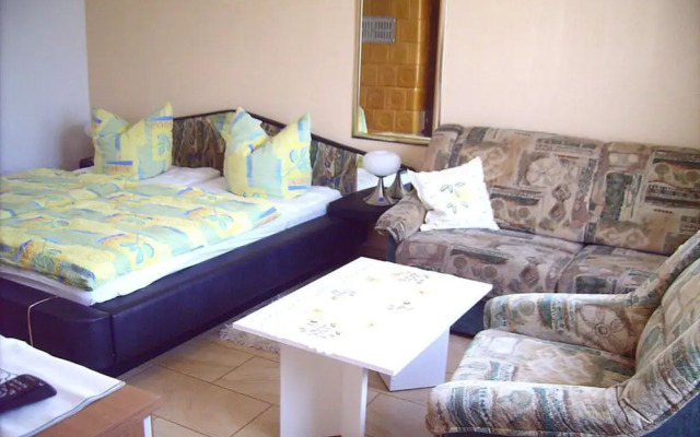 to the Beach Comfortable Holiday Residence