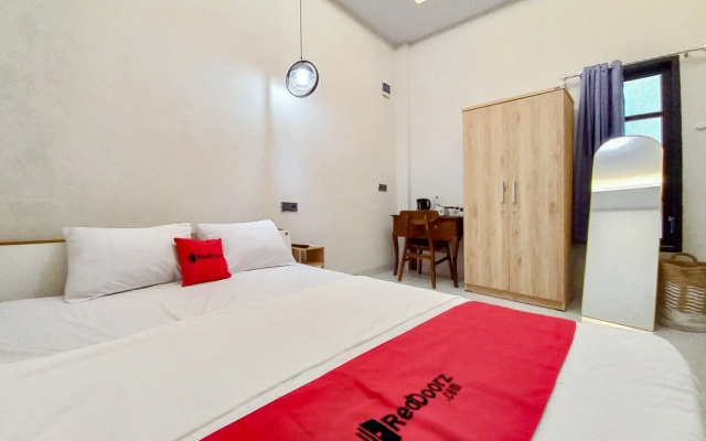 RedDoorz Plus Syariah @ KAVA Living Pekanbaru – Guest Rooms – Pekanbaru