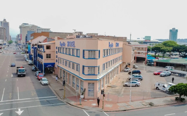 Bayside Hotel 116