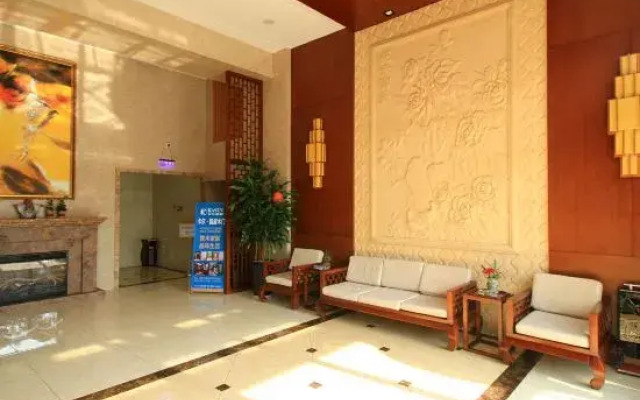 Longkou Zhonglai Business Hotel