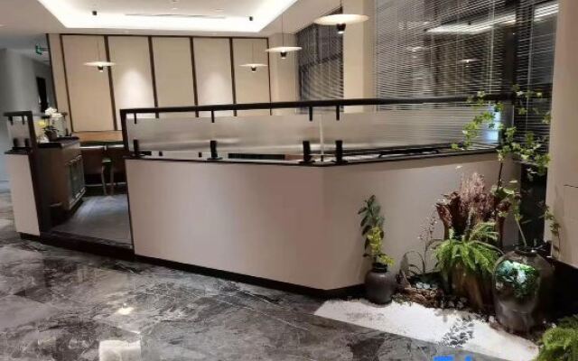 No. 8 Courtyard Homestay (Daming Lake Baotu Spring)
