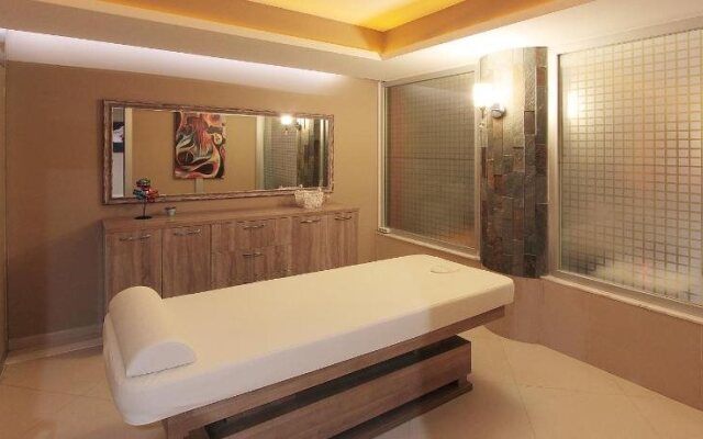 Forum Suite Hotel