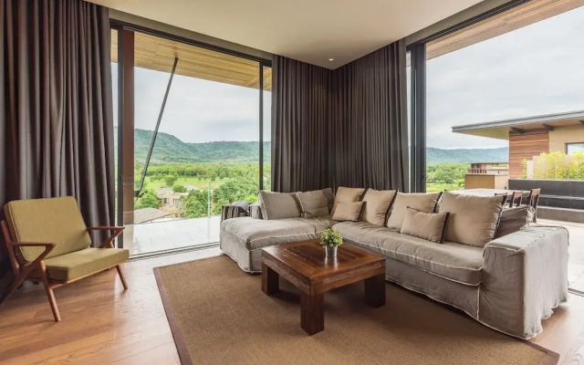 Atta 2-bd Suite OR Pool Penthouse