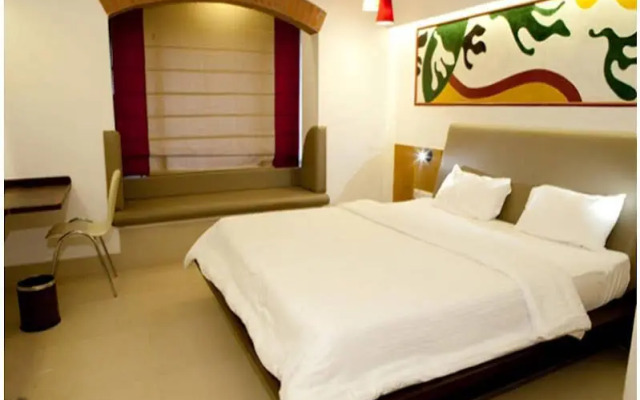Hotel BTH Sarovaram