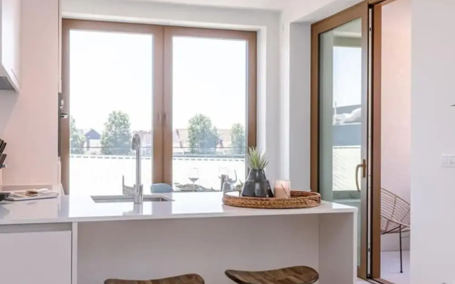 Stylish Apartment With Terrace Near the Beach