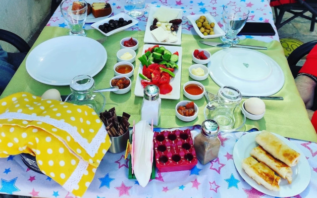 Athenada Otel