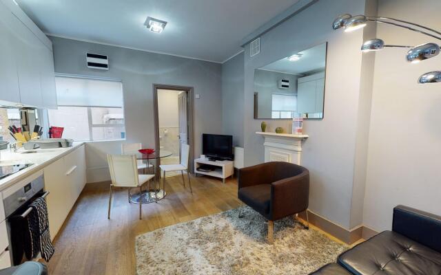 Basement Apartment in Heart of Central London