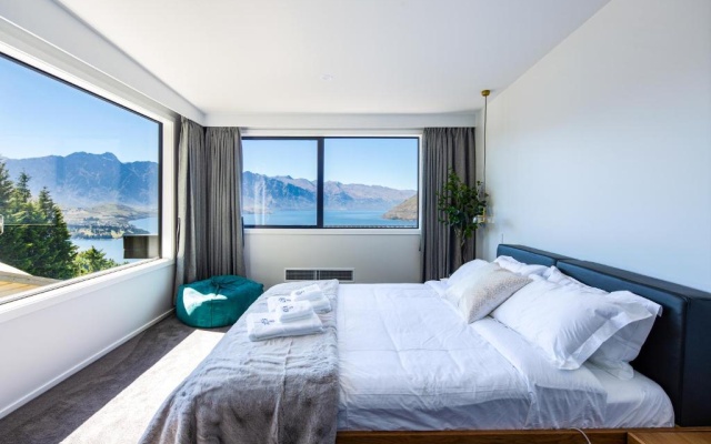 Elite Holiday Homes Queenstown - 2 Houses - Lake View - Ski Drying Cabinet – Guest Rooms – Queenstown