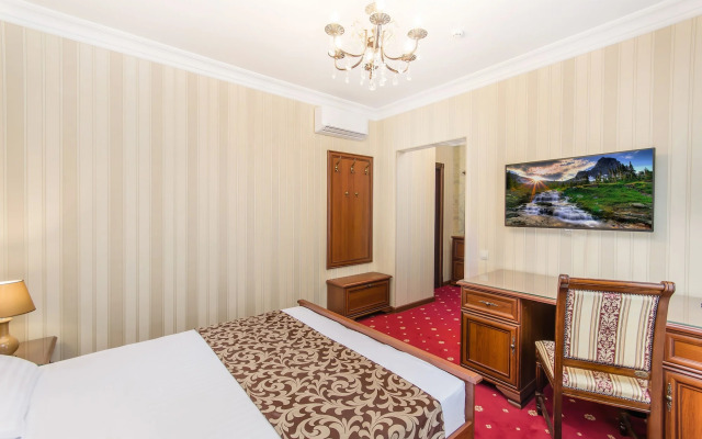 Park Lane Hotel
