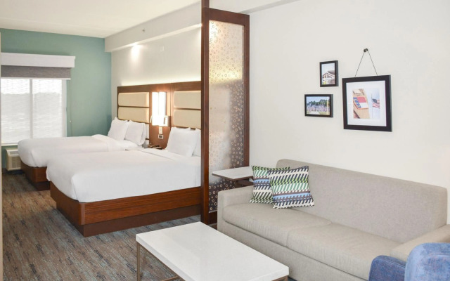 Four Points by Sheraton Fayetteville Fort Liberty