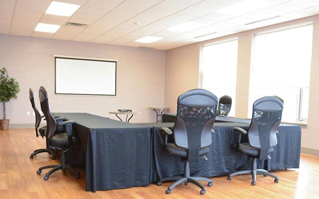 Residence & Conference Centre - Welland