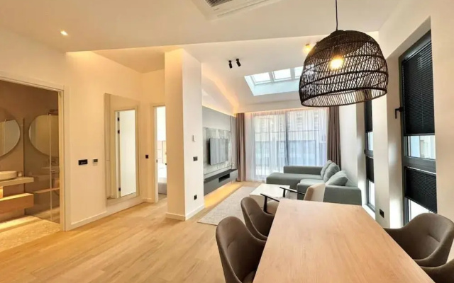 Onia Luxury Escape