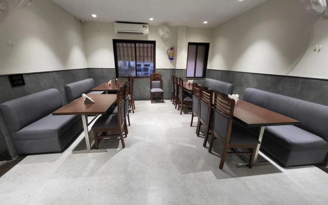 Hotel Skd sar kamala dham