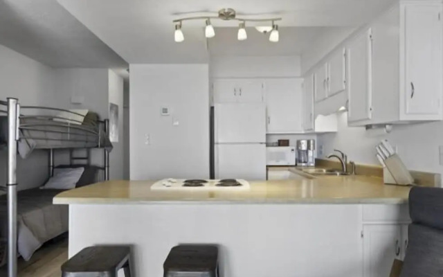 Pura Vida Pure Life - Expansive Views Of The Ocean And Wide Sandy Beach 1 Bedroom Condo by RedAwning