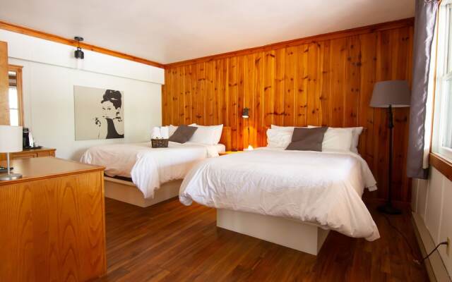 Comme Chez Soi Restaurant & Auberge