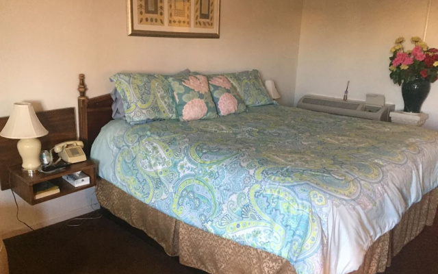 Rustic Motel Rolla