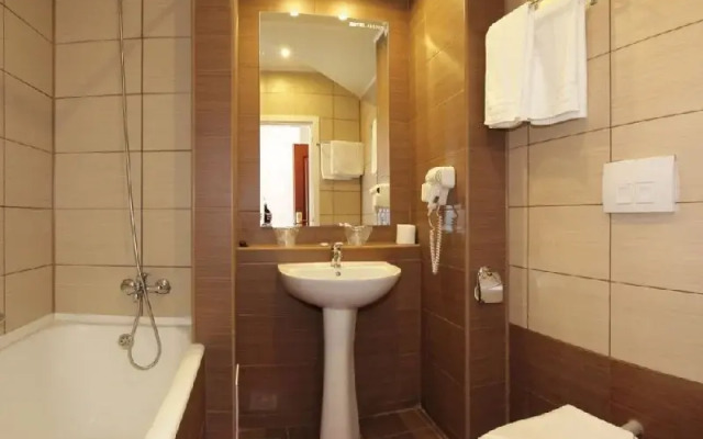 Hotel Alunis