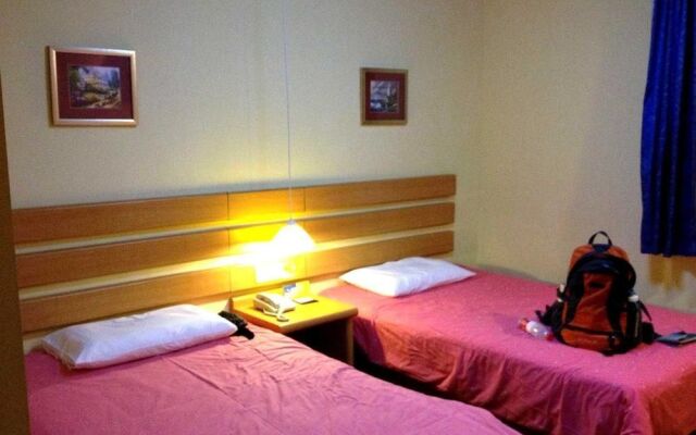 Home Inn Heyuan Railway Station