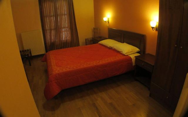 Kroupi Hotel