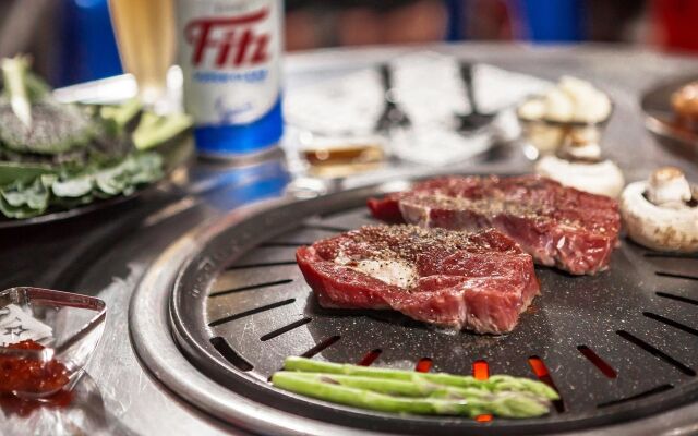 Naiad Pension & Motel