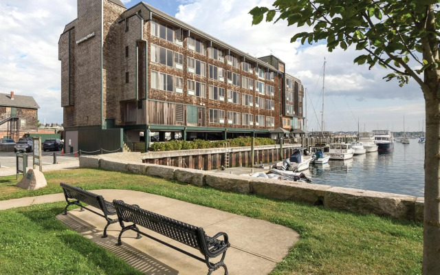 Club Wyndham Inn on Long Wharf