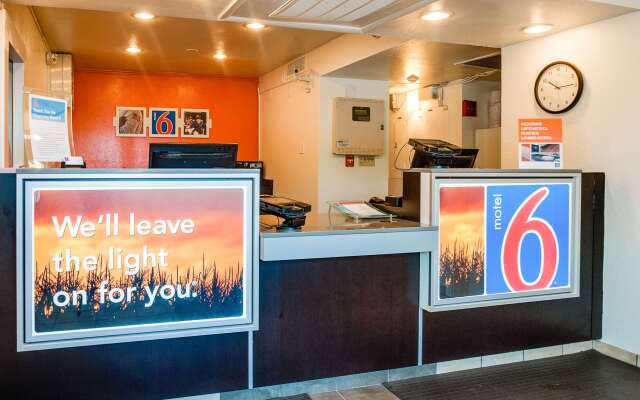 Motel 6 Lenexa, KS - Kansas City Southwest