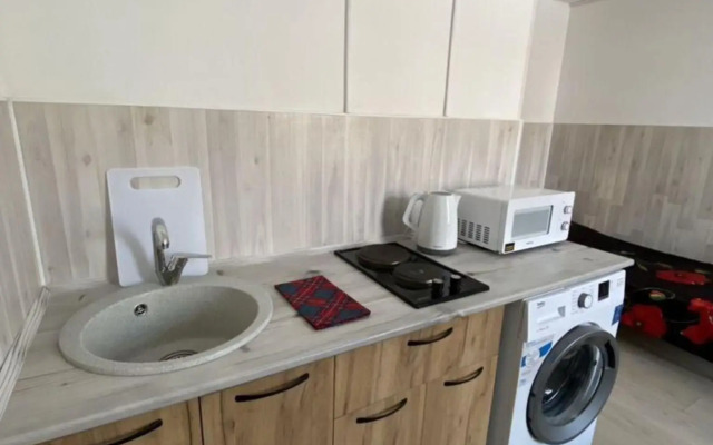 Желтый Нарцисс на улице Уральская