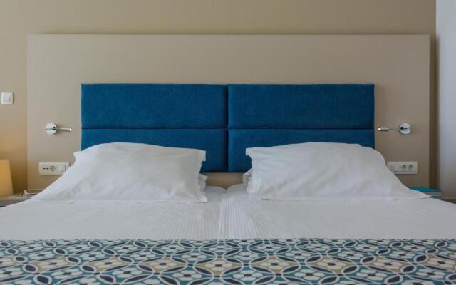 Romana Beach Apartments
