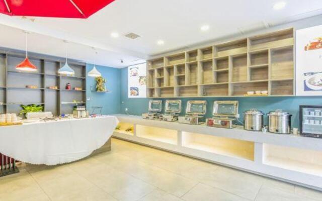 Xique Yujia CC Hotel (Anyang Wenchang Avenue Institute of Technology)