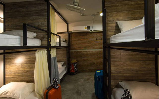 Happy Monkey Hostel Bangkok