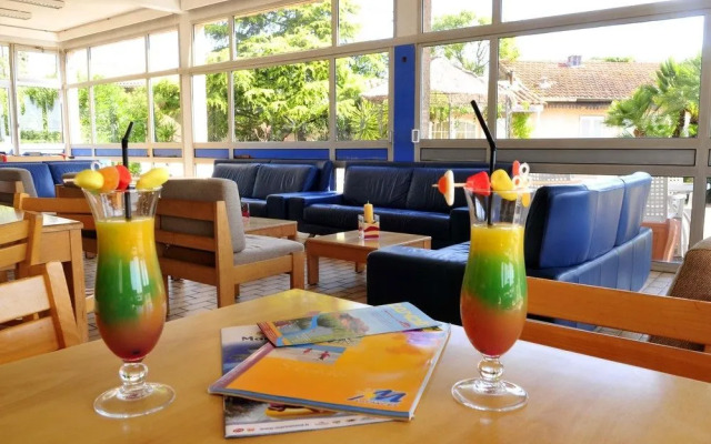 Le Kangourou by Popinns