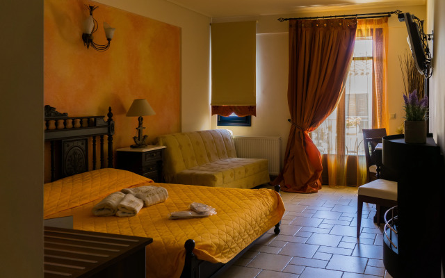 Epavlis Boutique Suites
